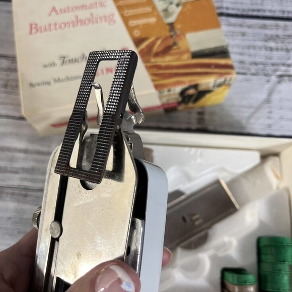 SINGER Professional Buttonholer Attachment 19 Cams 161829 Slant Needle Zig Zag - Picture 12 of 16